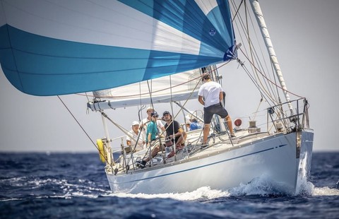 SY Montana, Swan 48